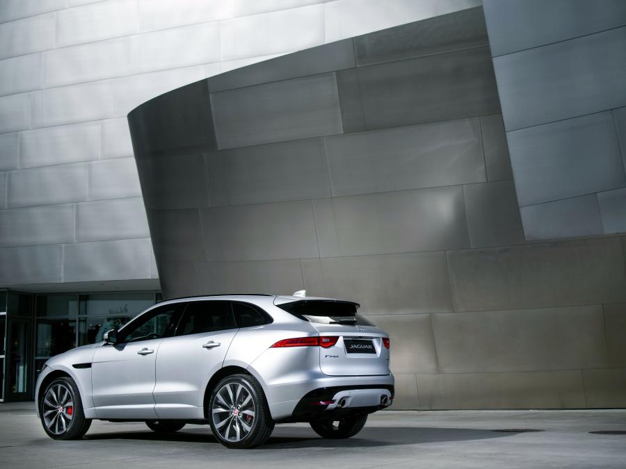  Jaguar F-Pace S 35t AWD 2016 года  (NA) (фото 6 из 16)